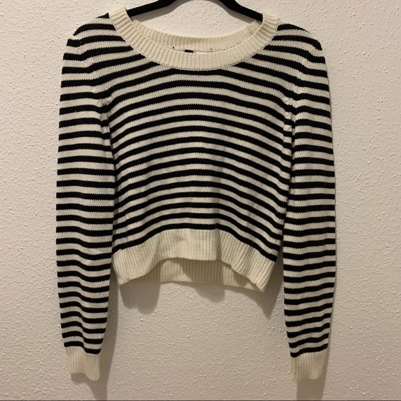 H&M Divided Cropped Stripe White & Black Sweater Top Sz. 2 - Picture 1 of 4